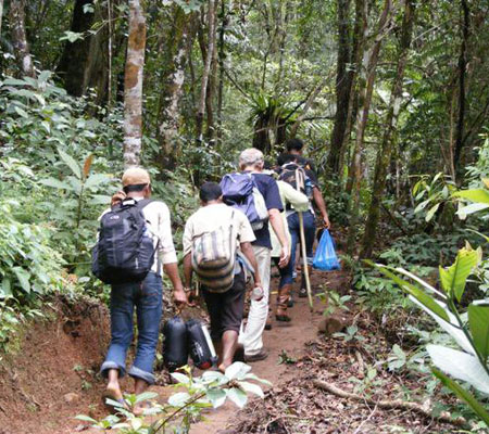 trek to wae rebo village