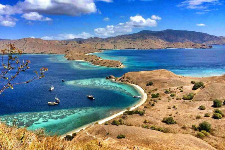 Labuan Bajo Tour Package: Sailing Through Paradise