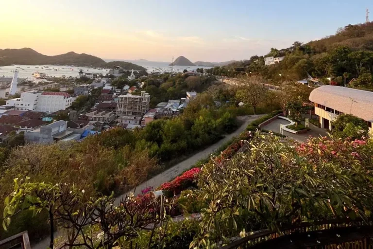 Labaun Bajo - Flores Island