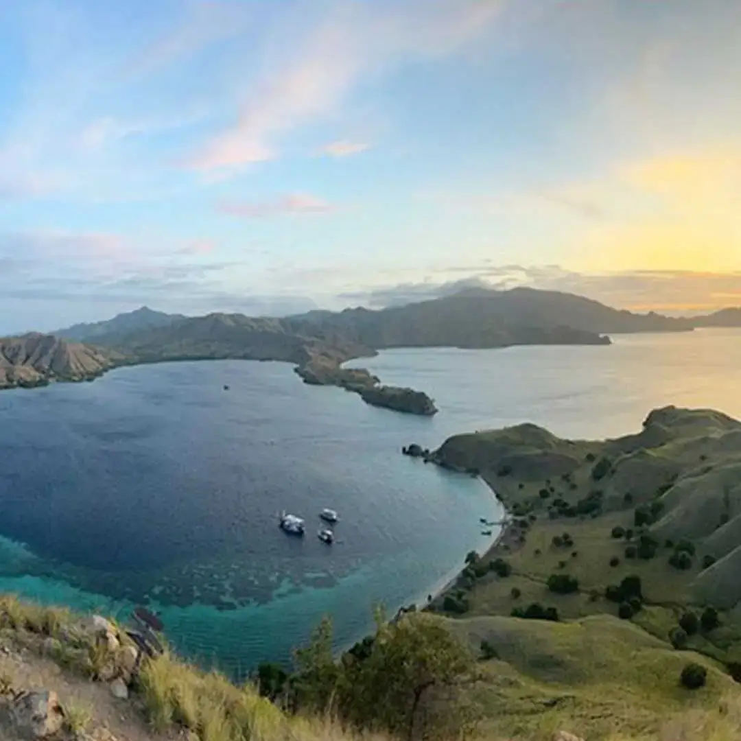 Komodo Flores Tour : Gili Lawa Island